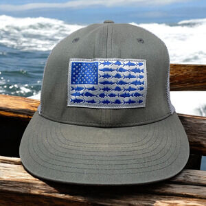 Columbia PFG Performance Fishing Gear Fitted Hat Cap Sz S/M USA Fish Flag